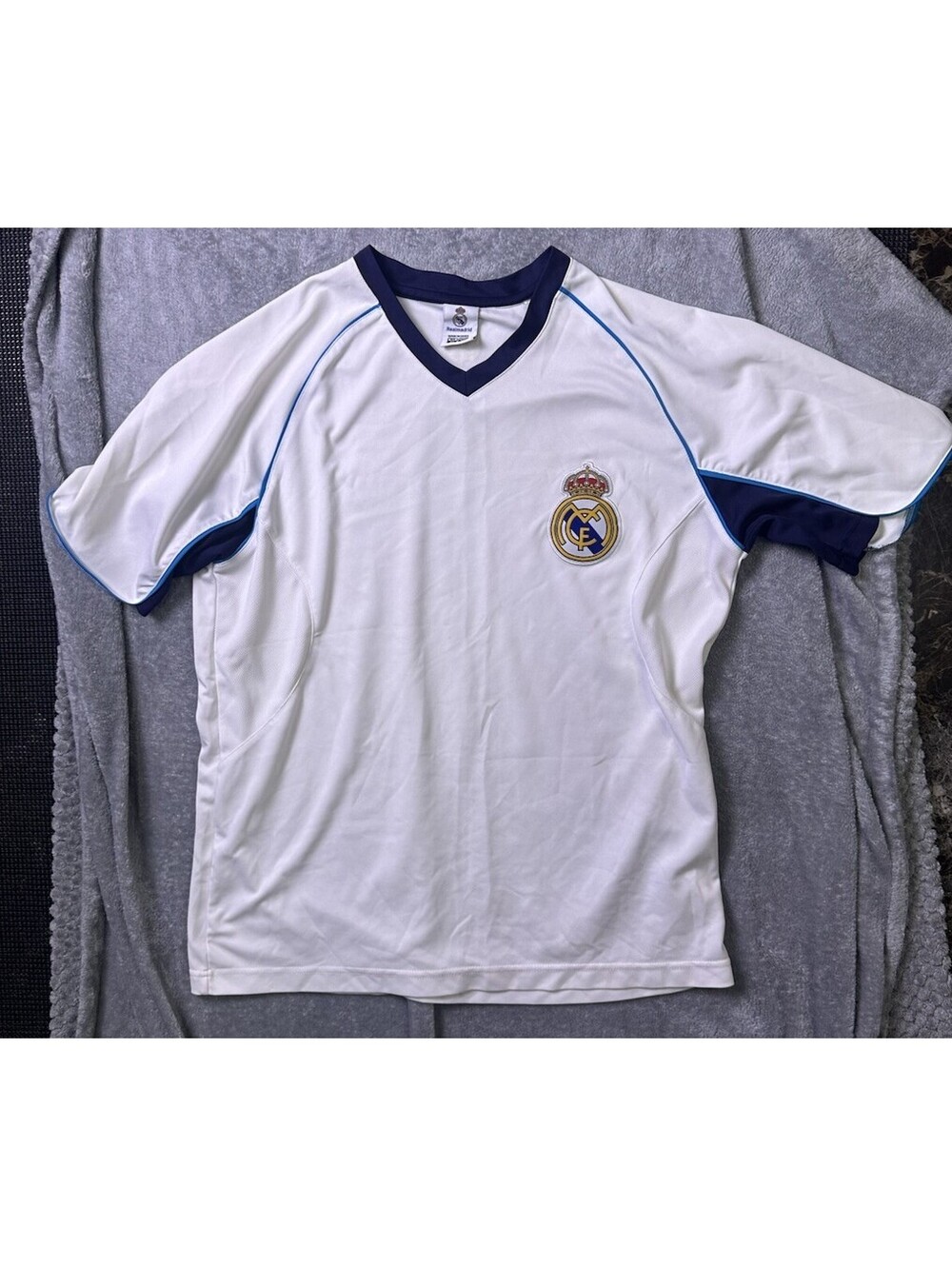 Real Madrid Soccer Jersey Shirt Men’s Medium White Blue Crest Futbol Spain